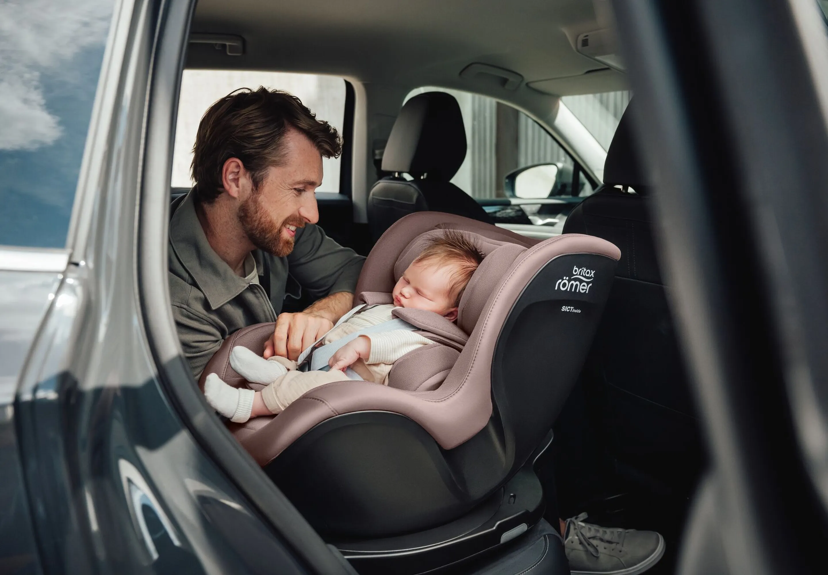 Scaunul auto DUALFIX PRO