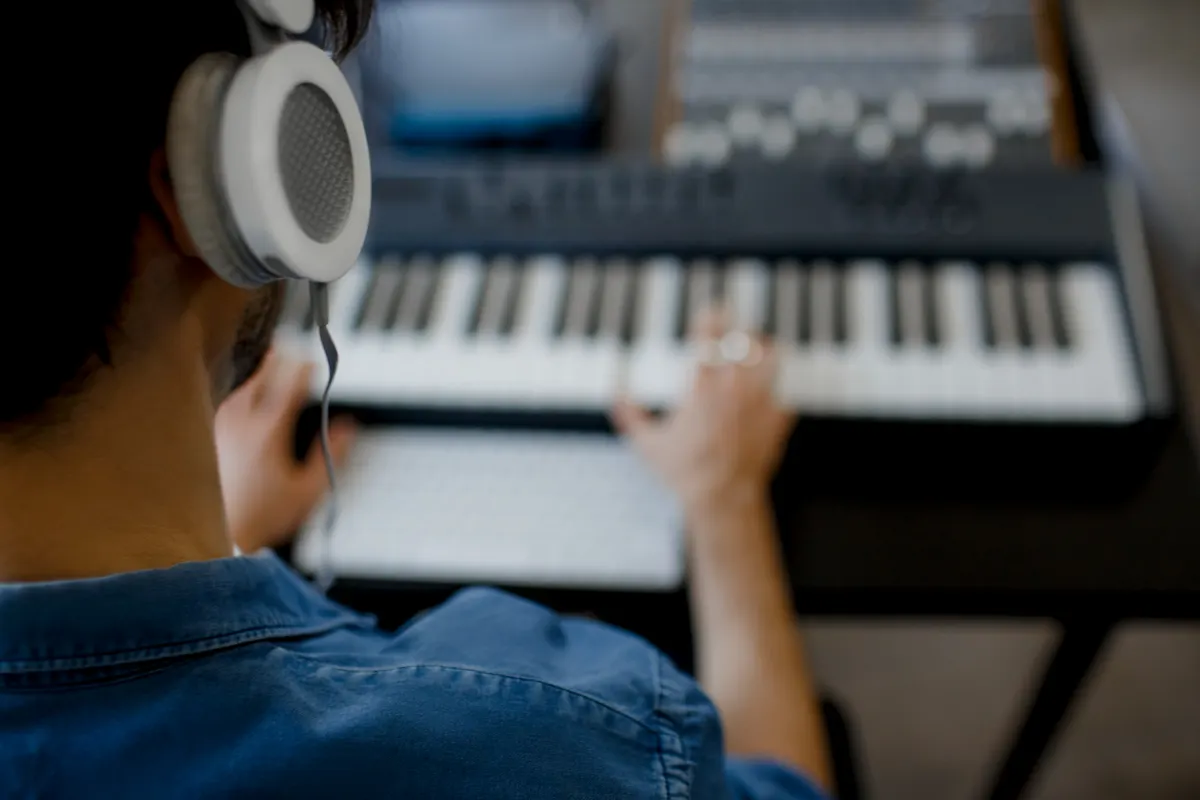 playing-the-piano