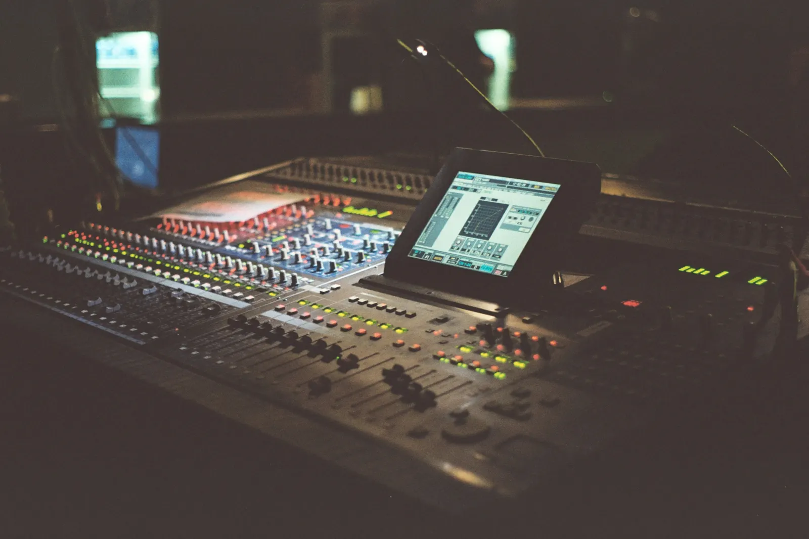 mixing board music syncing