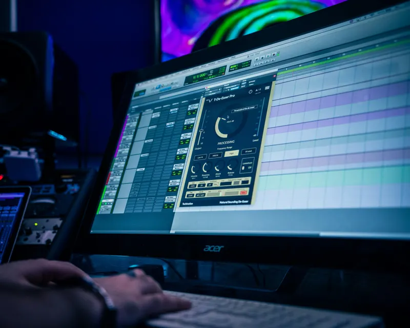 free online music production mixing