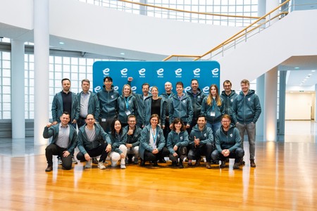 Gruppenfoto enox-Team