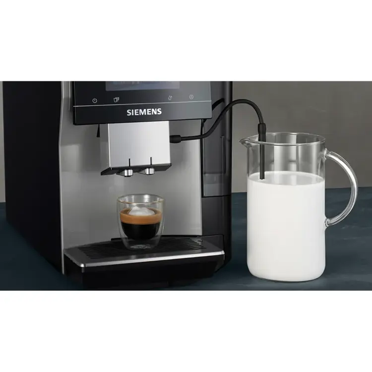 Zubereitung von Espresso Macchiato.