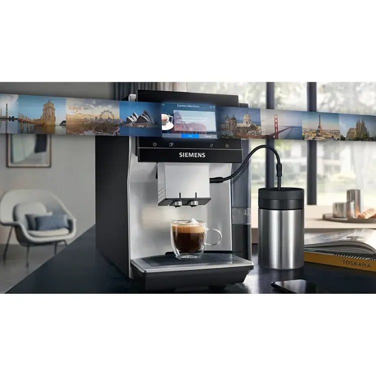 Close up Display eines Kaffeevollautomaten mit Bildern von verschiedenen Sehenswuerdigkeiten.