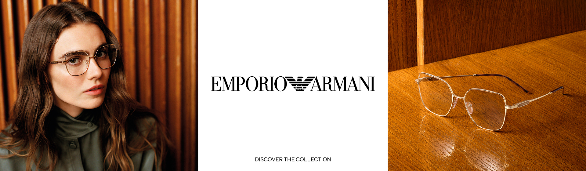Femme portant des lunettes devant un fond en bois, logo Emporio Armani au centre, lunettes posées sur une surface en bois à droite.