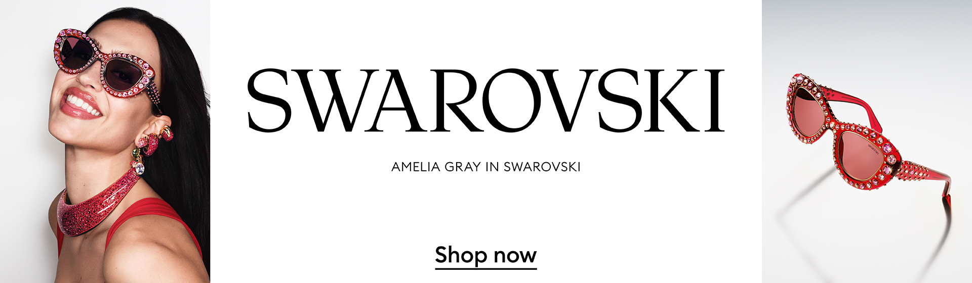 Eine Frau mit einer roten Sonnenbrille mit Kristallen, passenden Ohrringen und einer passenden Halskette, daneben ein Einzelbild der Sonnenbrille.