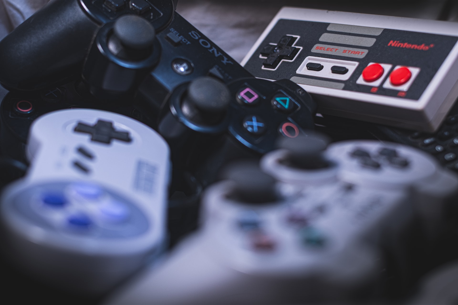 Videospiele kaufen oder mieten? momox erklärt alles, was man wissen muss