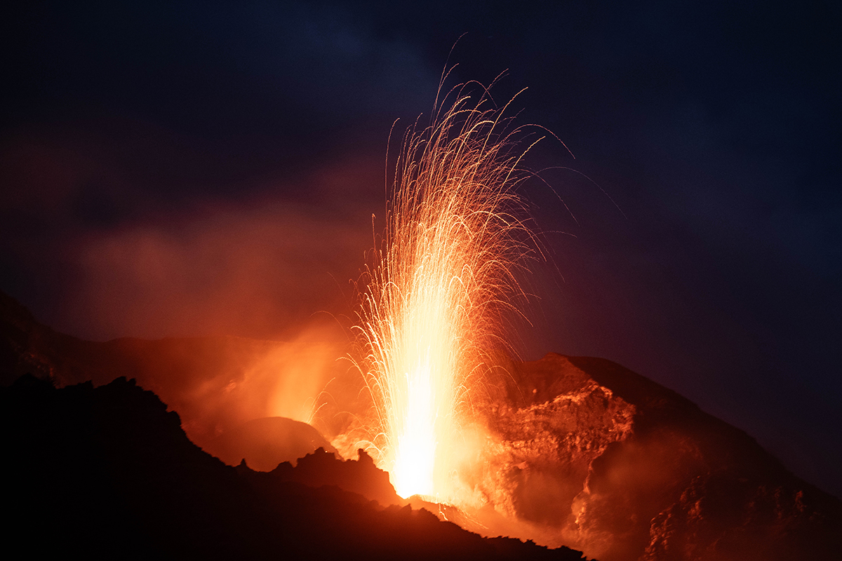 1. Between Fire and Silence: Capturing the Magic of Volcanoes
