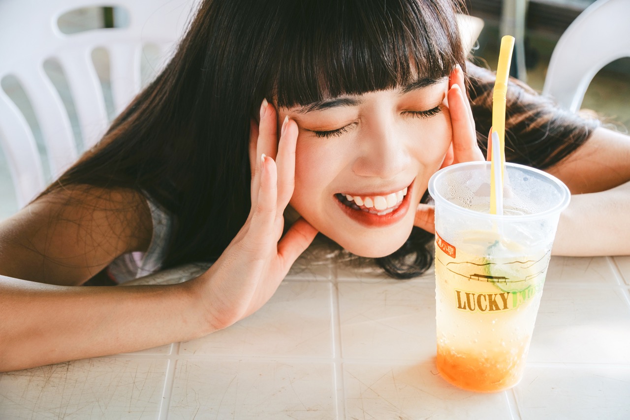 Menschen im Café fotografieren