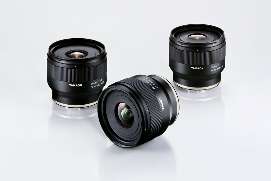 Light and compact lens housing