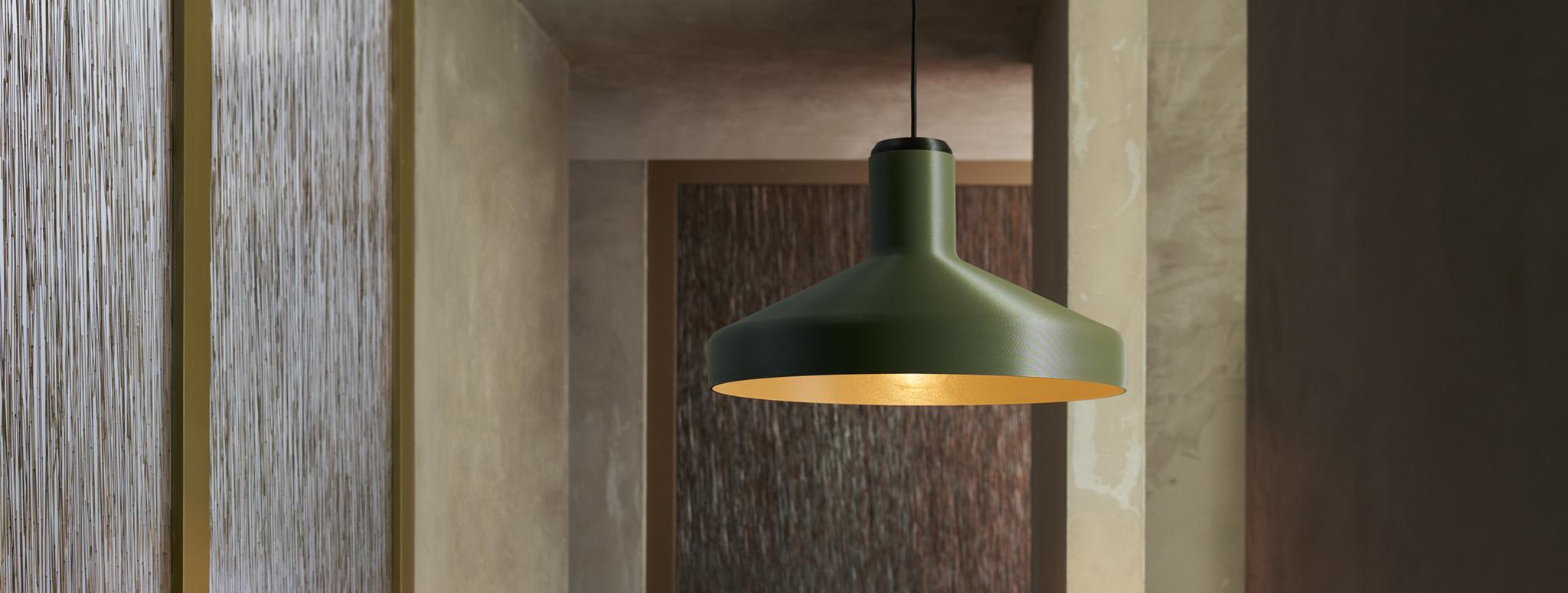 Groene-industriele-hanglamp-voor-hal-en-woonkamer