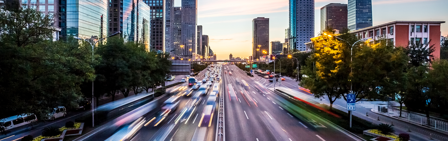 Blurred traffic in the city