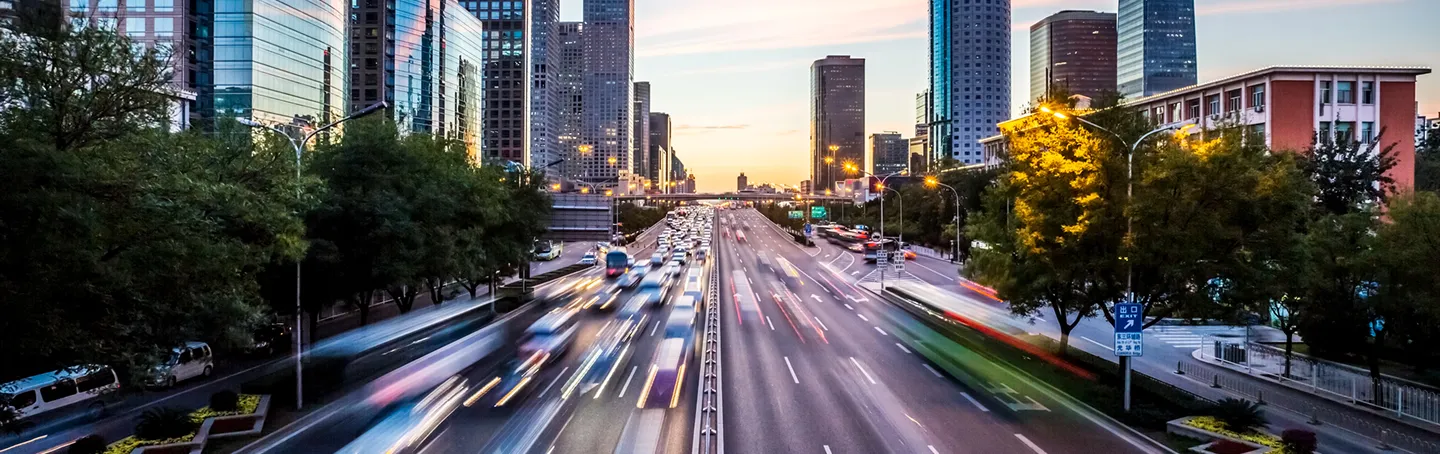 Blurred traffic in the city