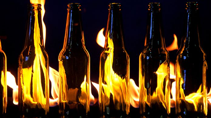 Anhydrous borates in glassmaking