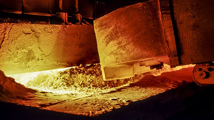 How boron enhances ramming mass for metal manufacturing