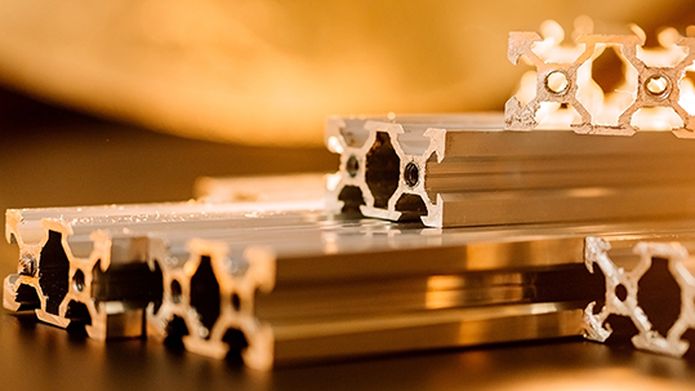 How boron nitride improves aluminum extrusion
