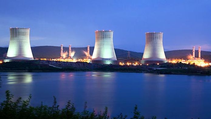 Immobilizing nuclear waste with borosilicate glass