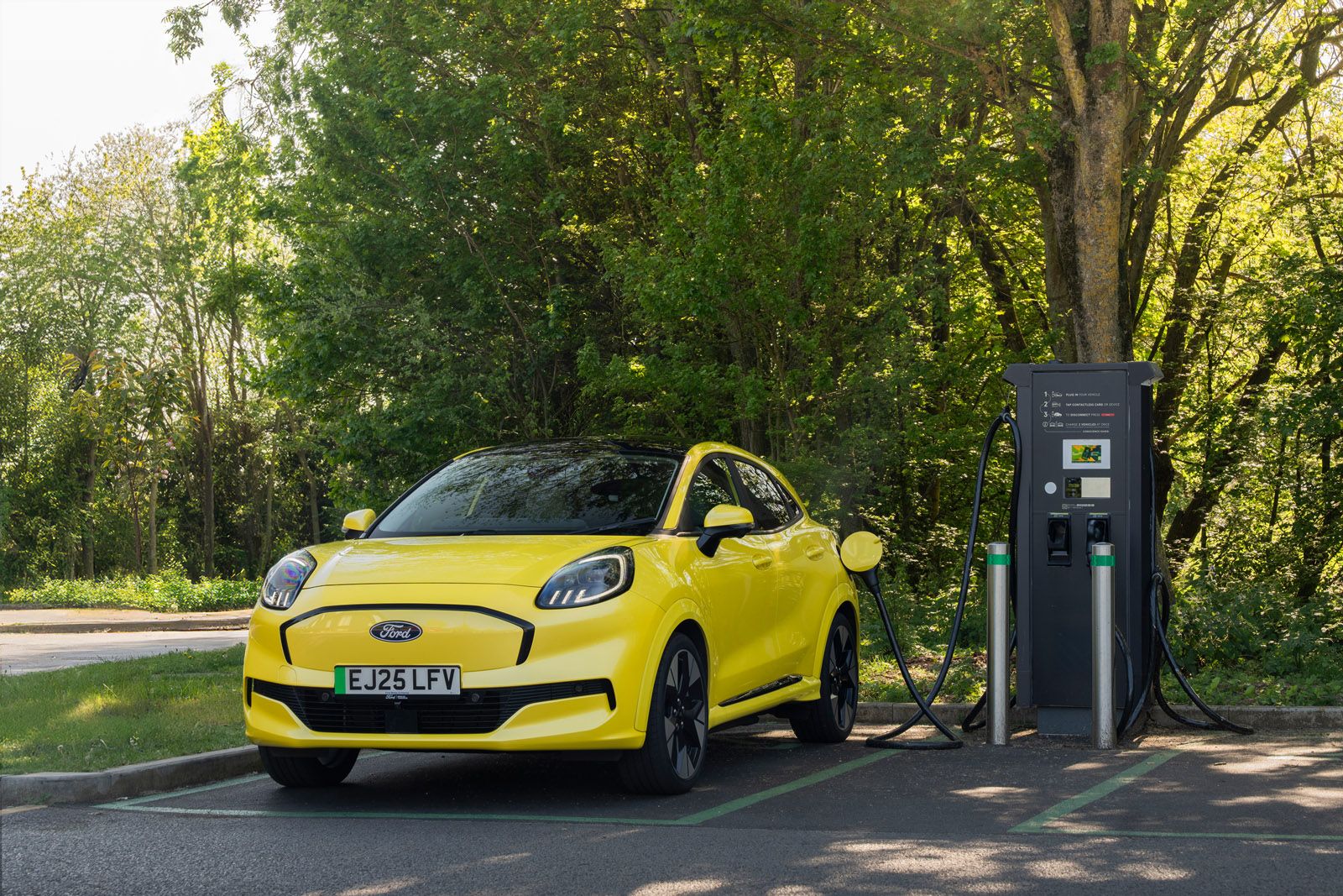 Ford Puma Gen-E charging