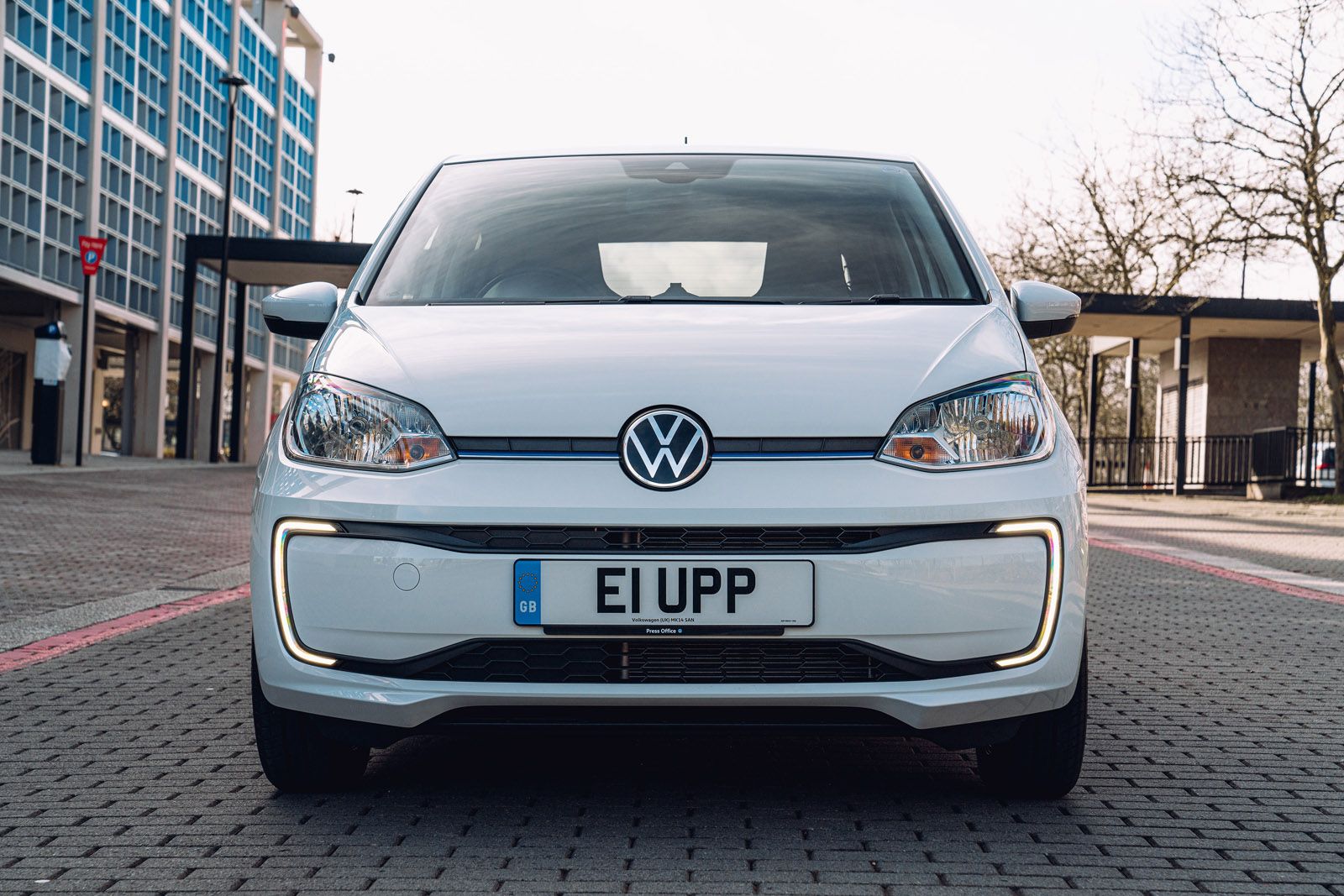 Volkswagen e-Up front