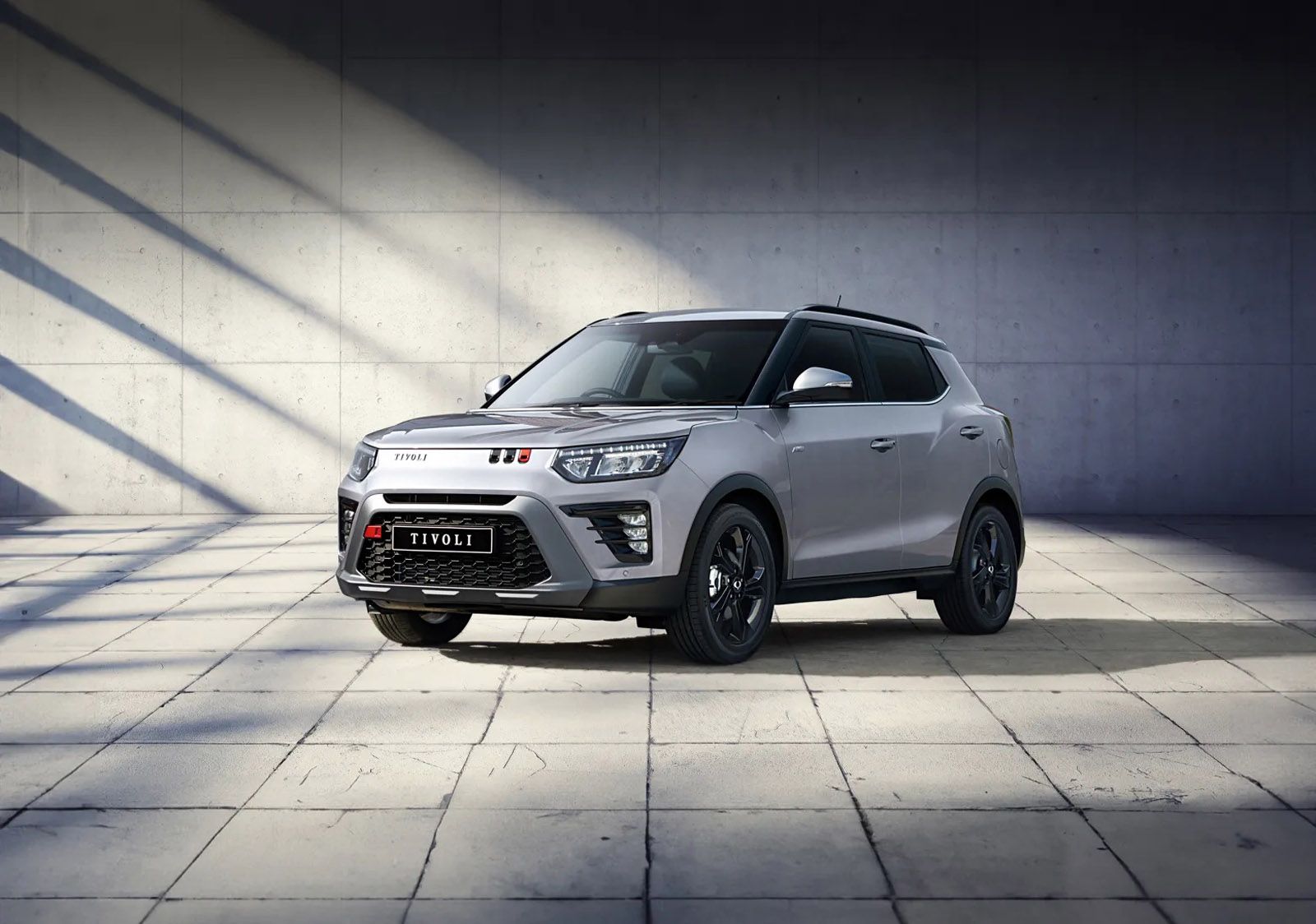 Silver KGM Tivoli