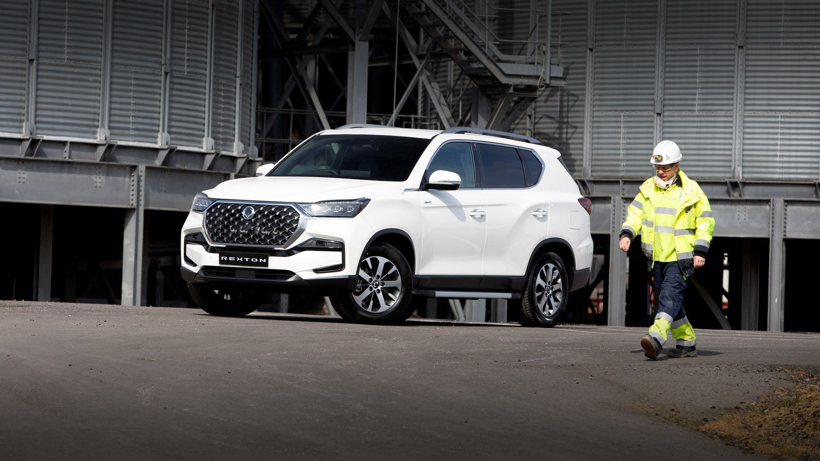 White KGM Rexton Commercial