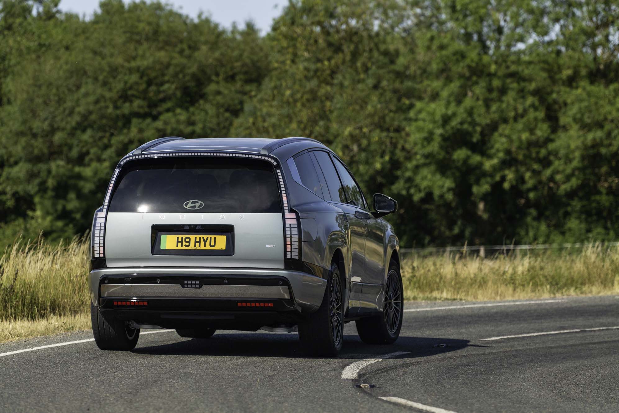 Hyundai IONIQ 9 rear driving