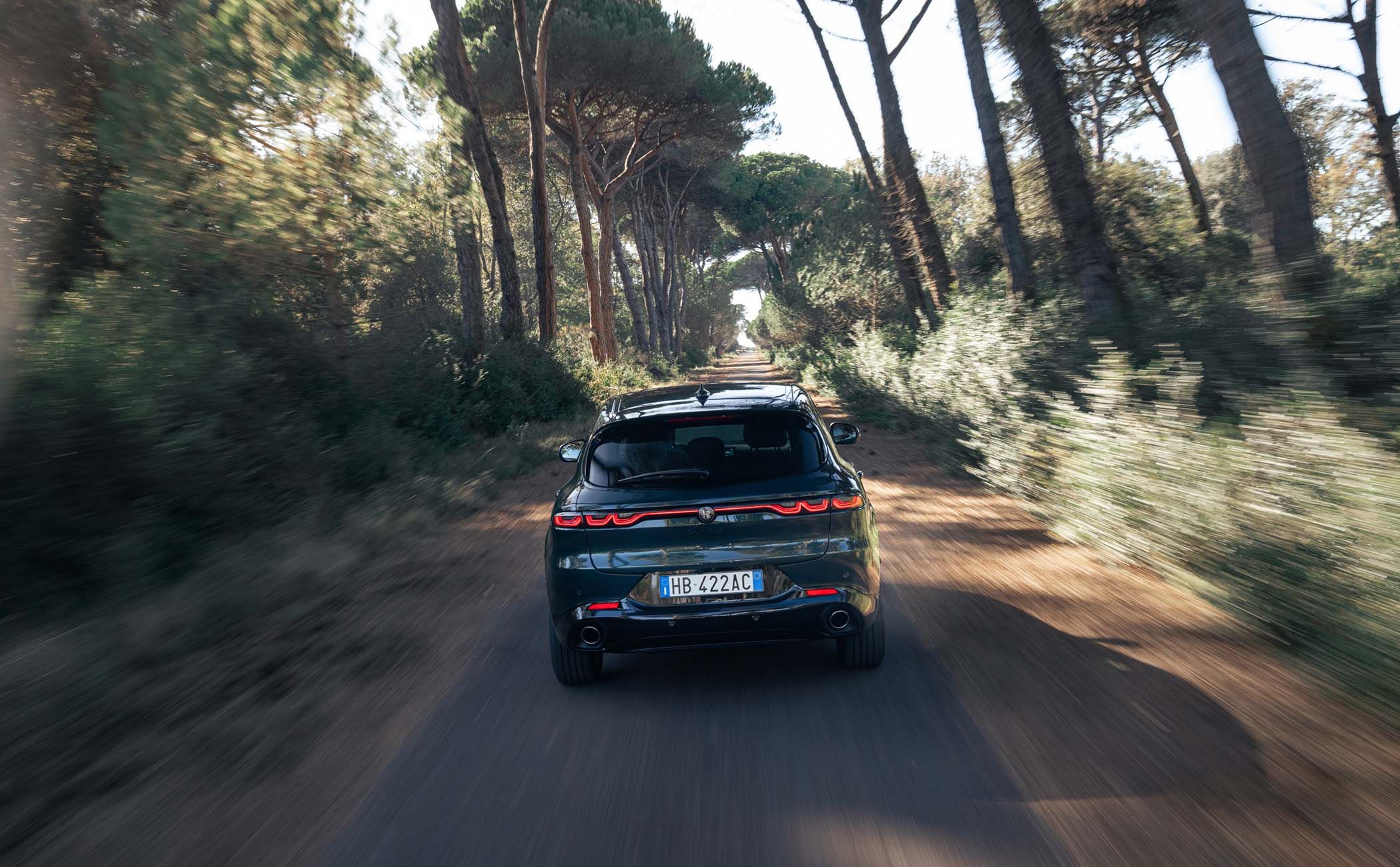 Alfa Romeo Tonale driving