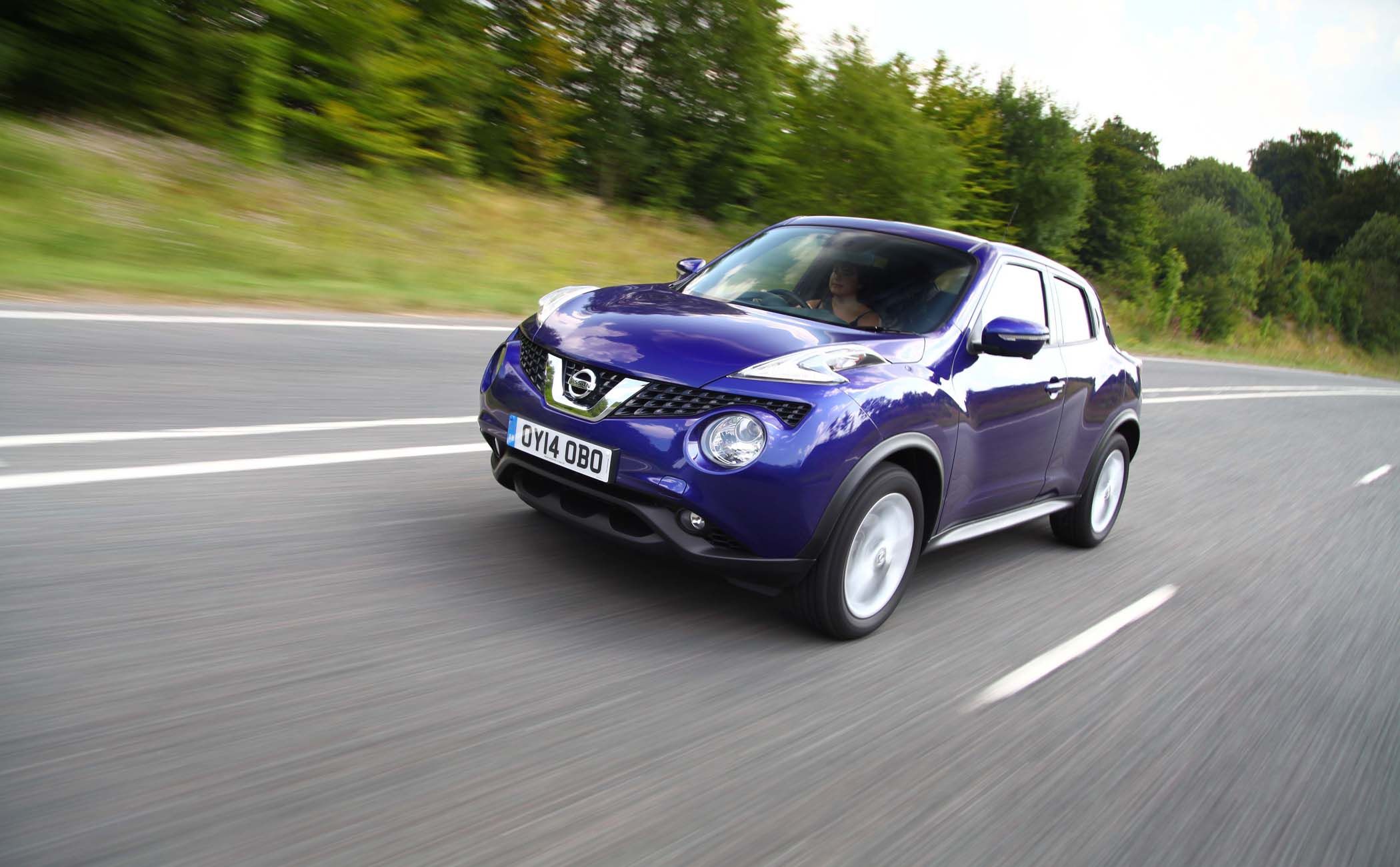 Nissan Juke driving
