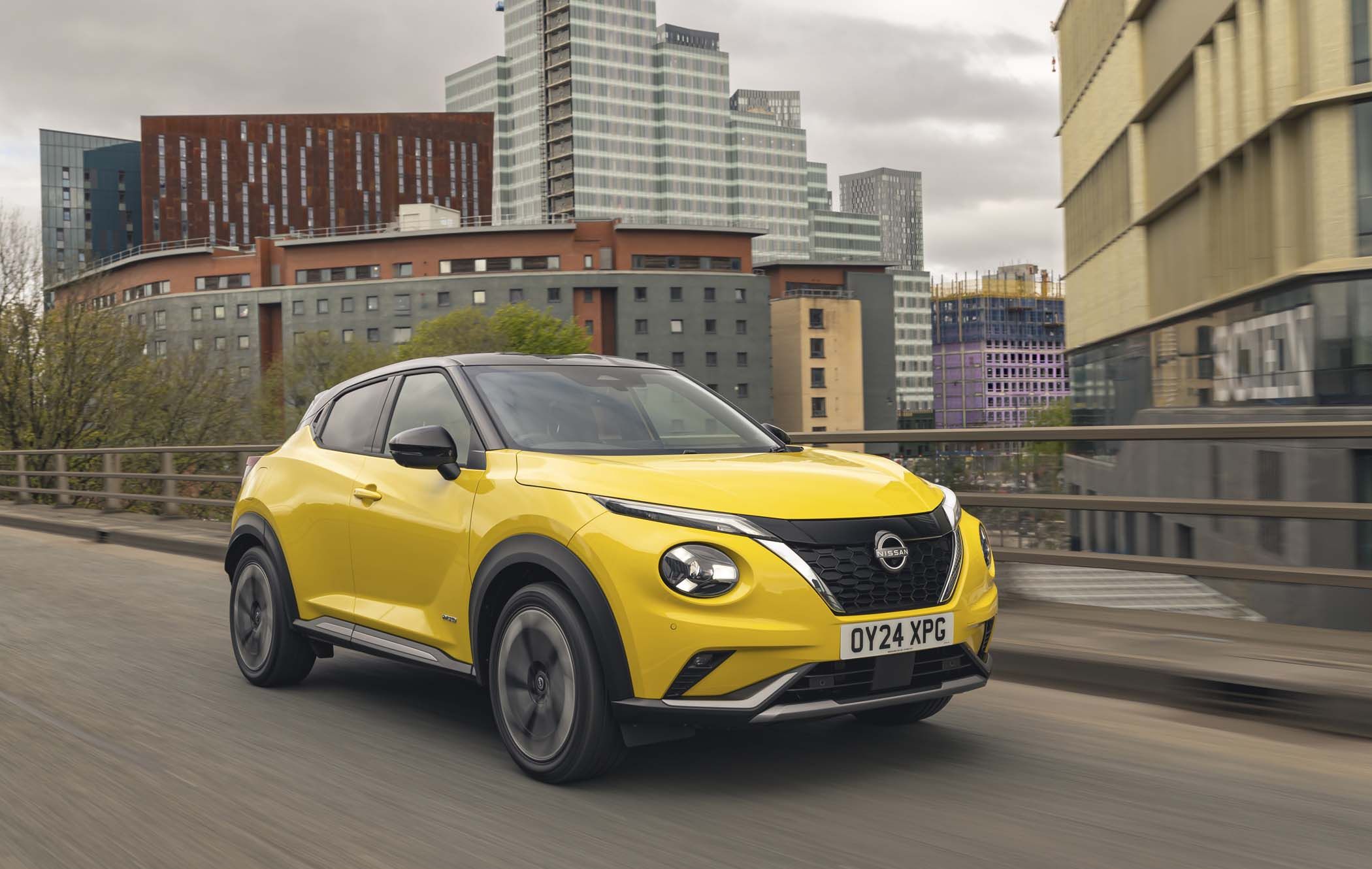Nissan Juke front three quarters driving