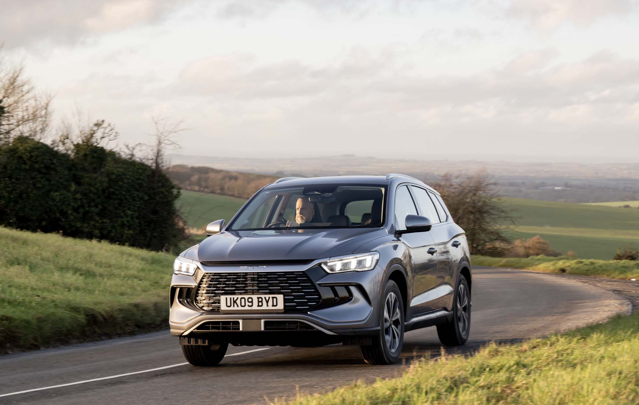 BYD SEALION 5 front three quarters, driving