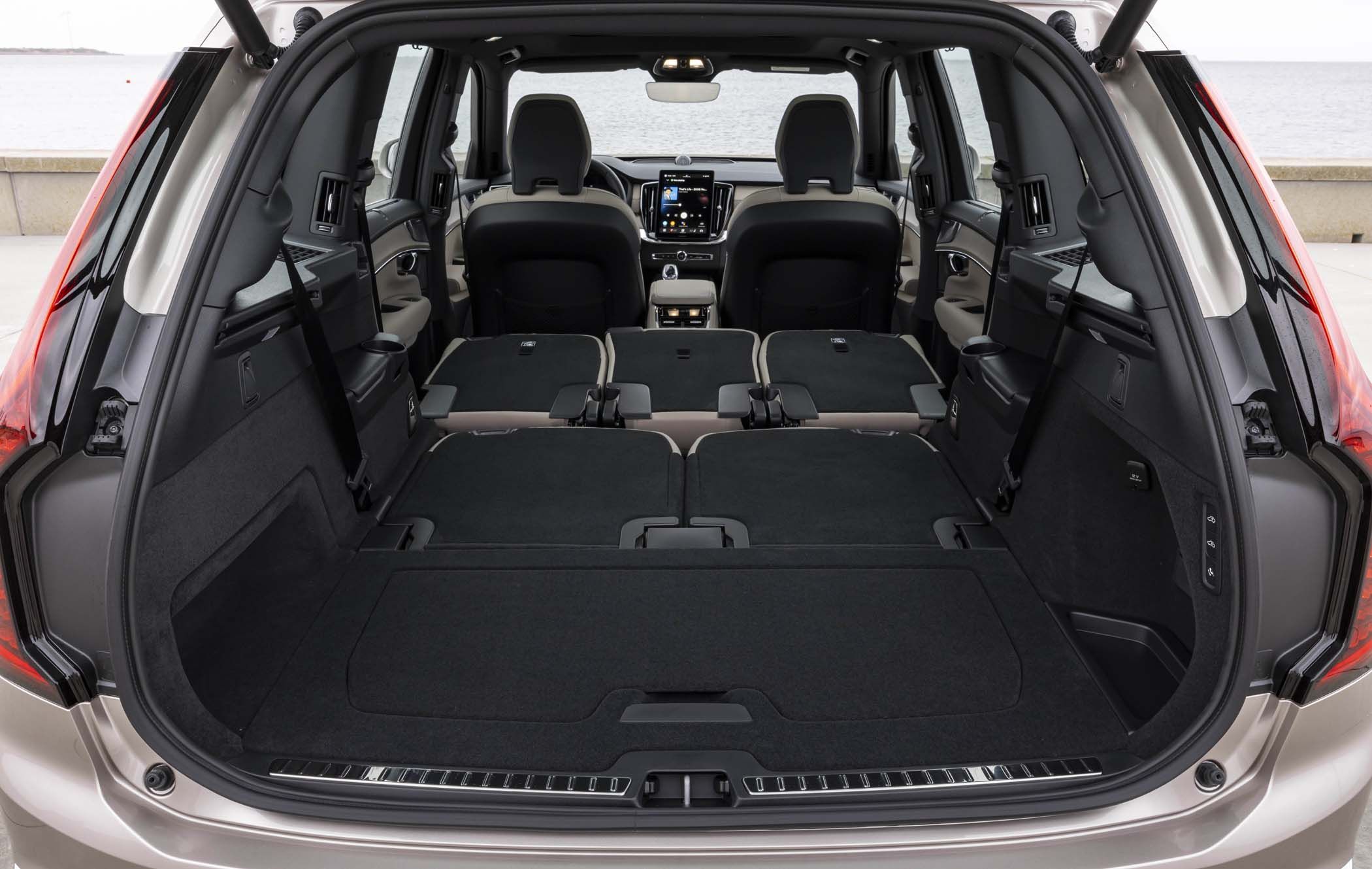 Volvo XC90 boot