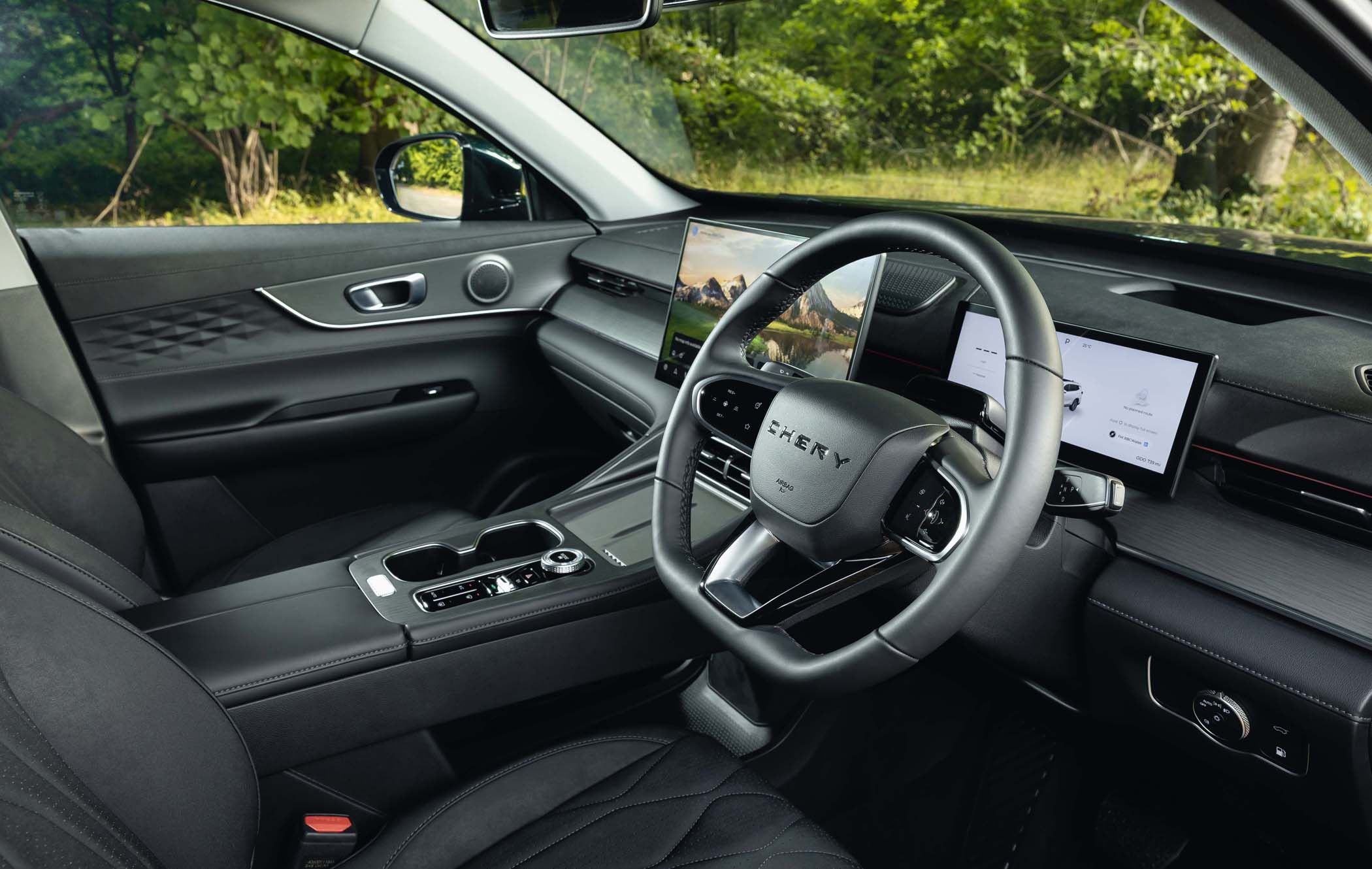 Chery TIGGO 8 interior