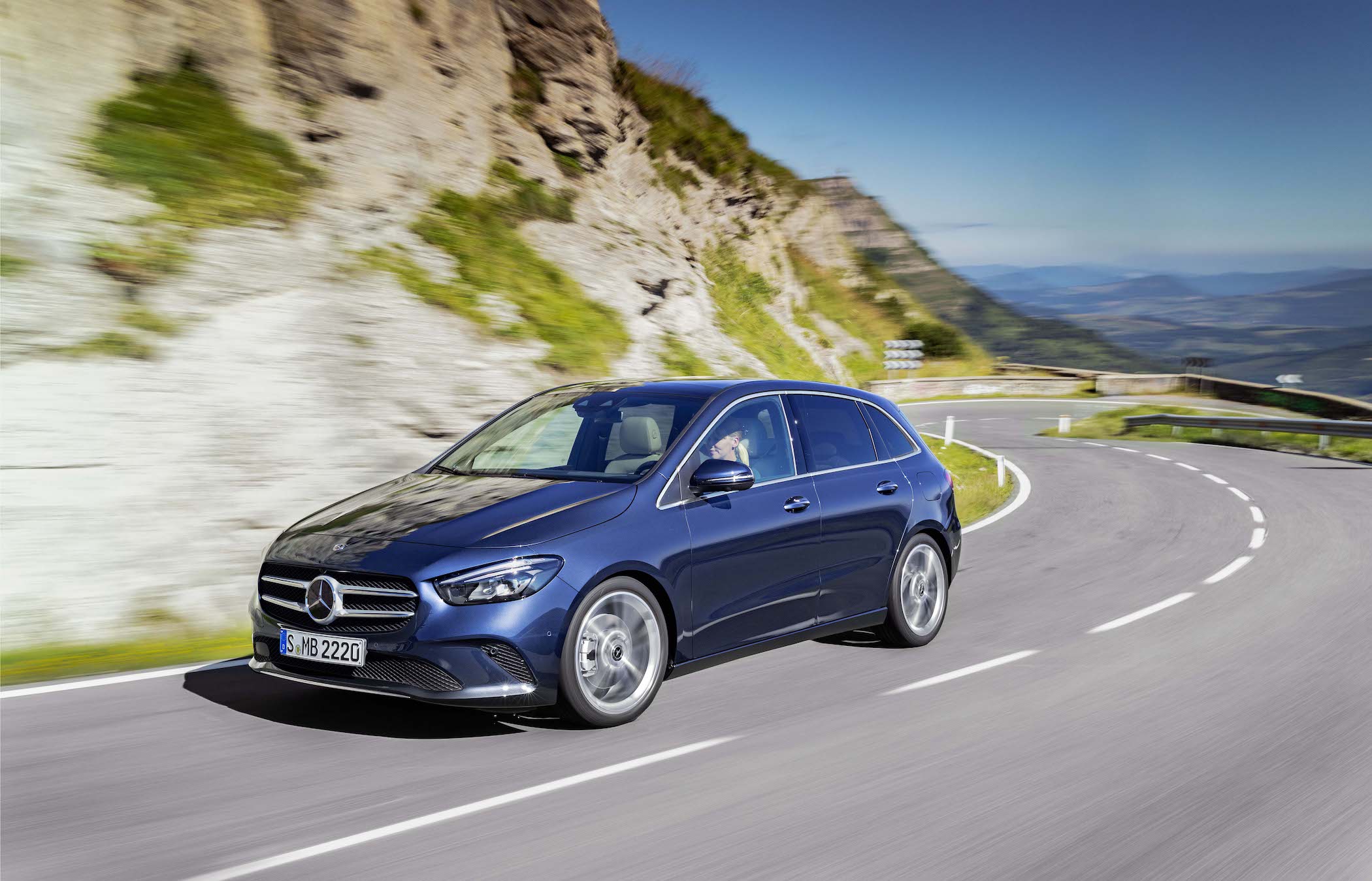 A blue Mercedes-Benz B-Class