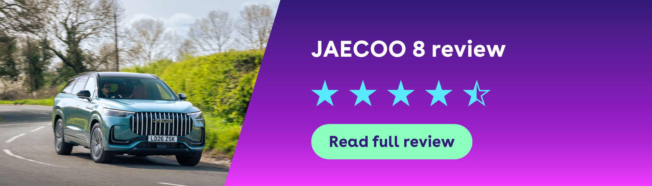 A blue JAECOO 8 car on a road, with a 4.5-star review graphic and a "Read full review" button on a gradient background.