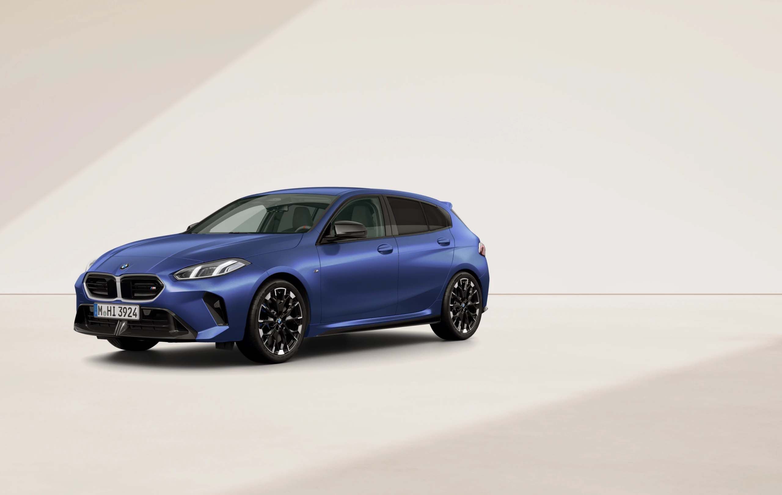 BMW 1 Series exterior finished in Frozen Portimao Blue