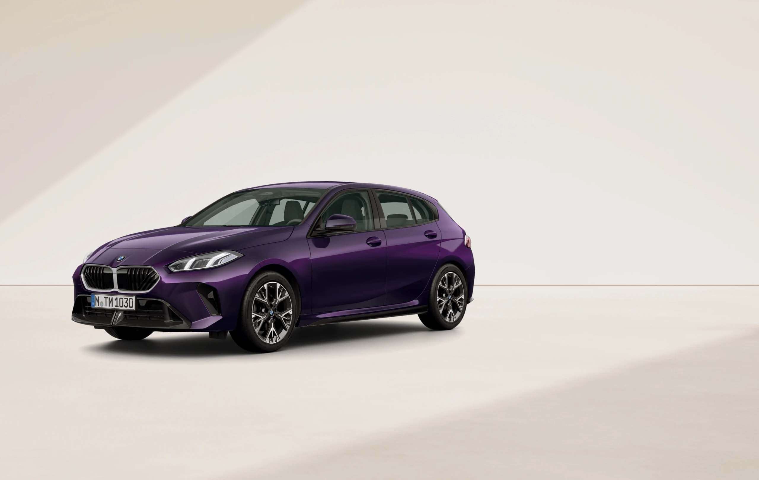 BMW 1 Series exterior finished in Thundernight