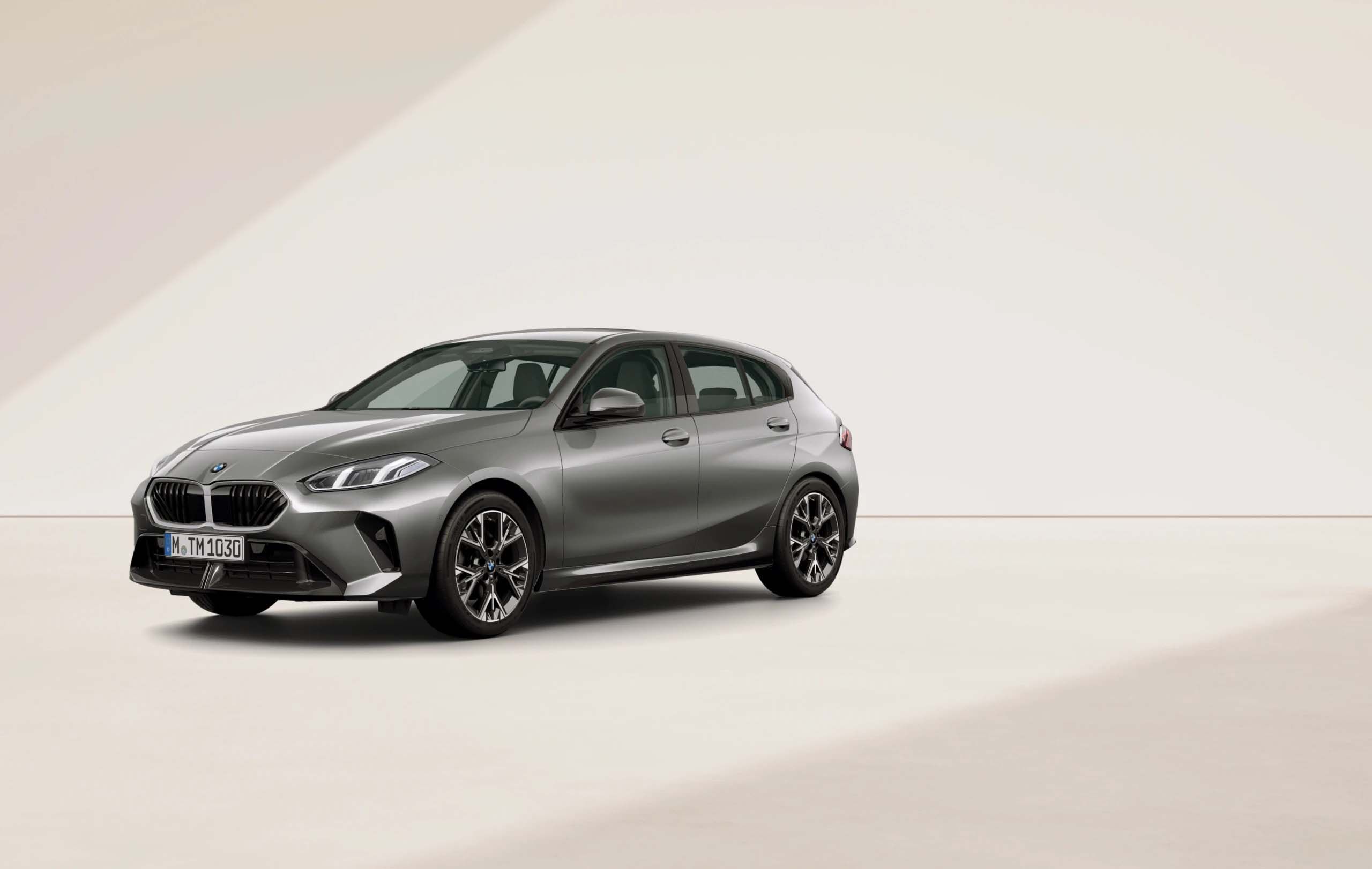 BMW 1 Series exterior finished in Skyscraper Grey