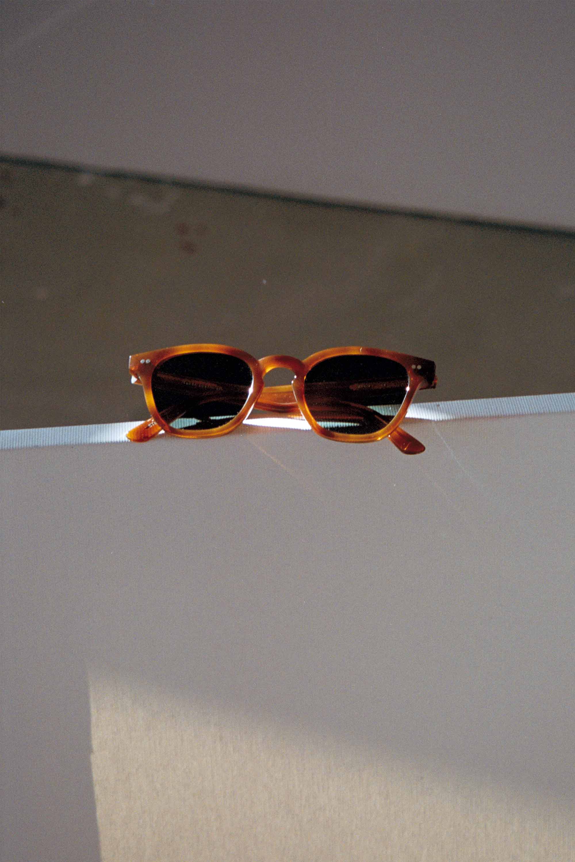 MONOKEL EYEWEAR River Havana サングラス Monokel Eyewear River Havana – CUXTON HOUSE