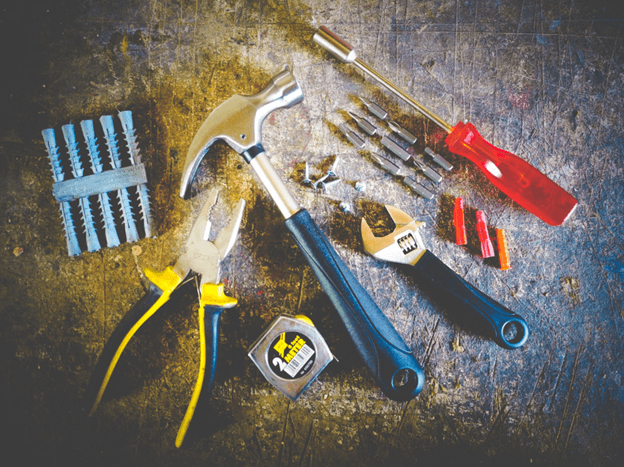 How New Handyman Small Business Owners Can Use Local Giveaways to Win Their First Customers