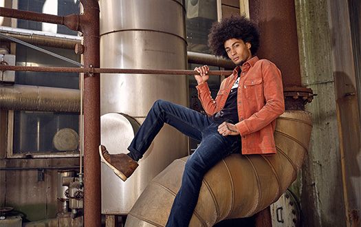 Model met JC Rags kleding