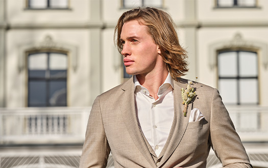 Model met Dutch Dandies pak