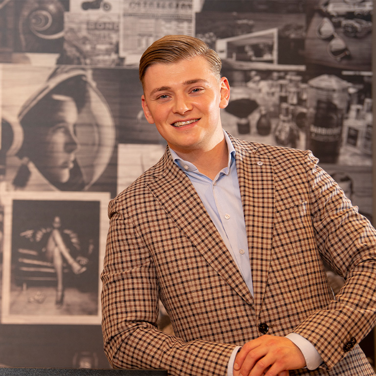 Medewerker in de winkel