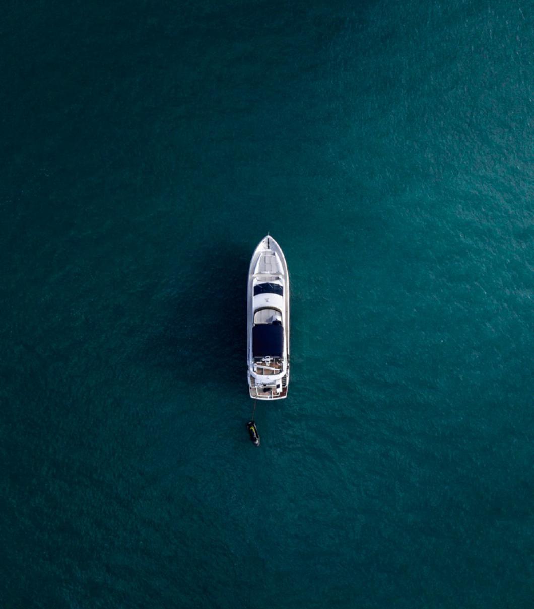 Yacht / Pleziervaartuig