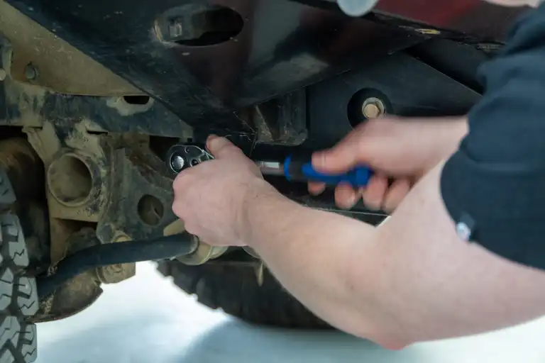 HOW TO INSTALL A RUNVA WINCH AT HOME 4WD 24/7