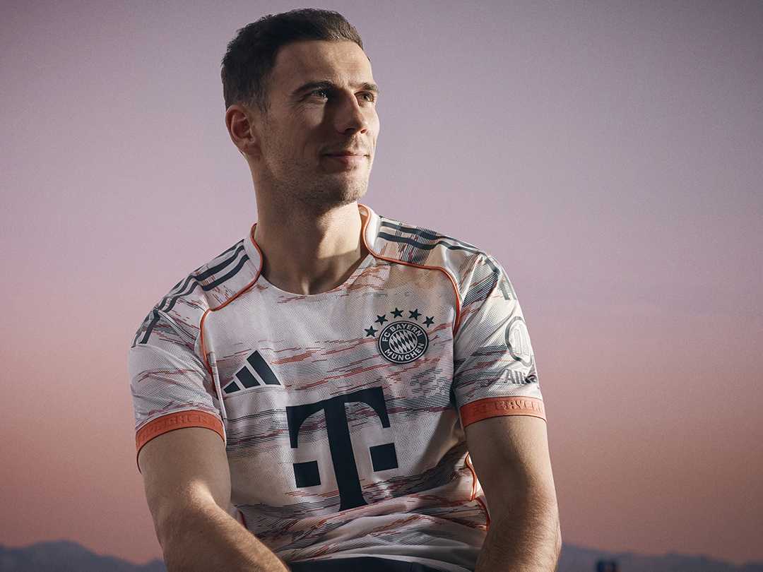 FC Bayern Munich adidas サッカーシャツ Mサイズ adidas アディダスFC Bayern München サッカーシャツ L - メルカリ