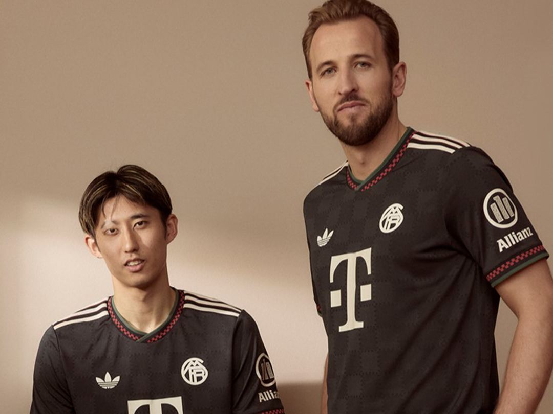 Thomas Müller Jersey | Number 25 in the FC Bayern Store