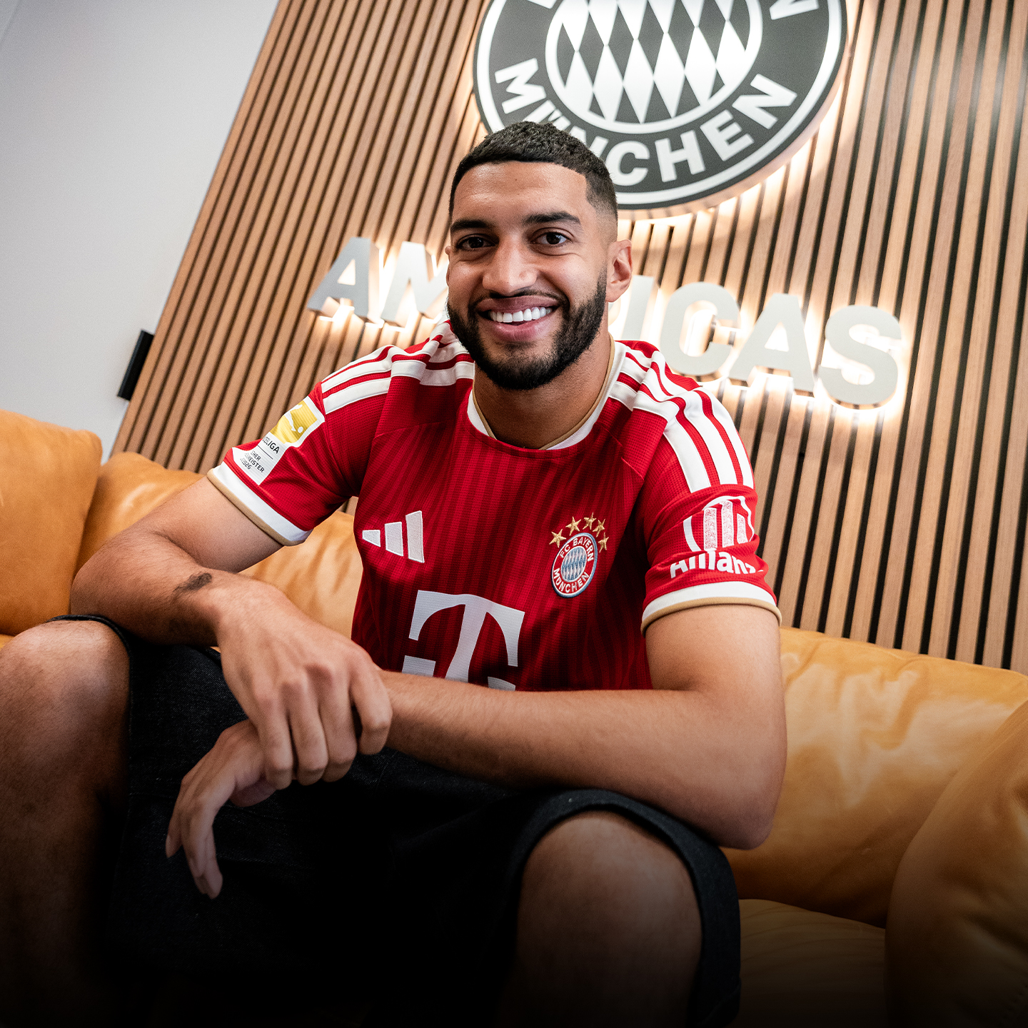 FC Bayern Munich Store: Official US & Global Bayern Shop