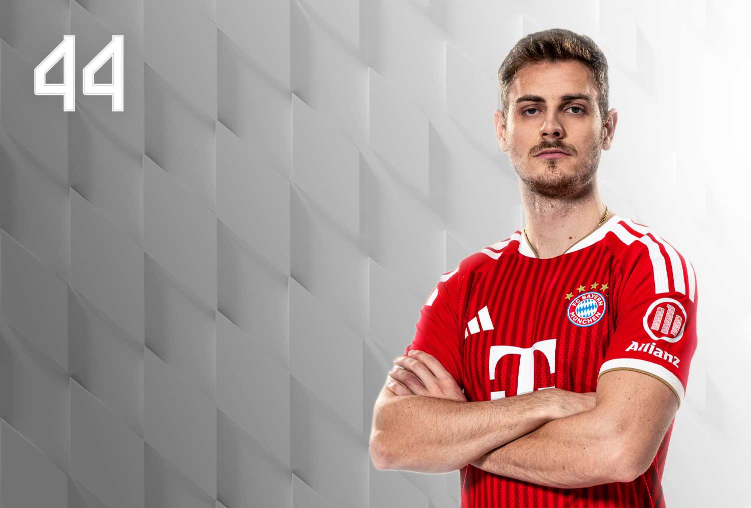Josip Stanišić Jersey | Number 44 in the FC Bayern Store