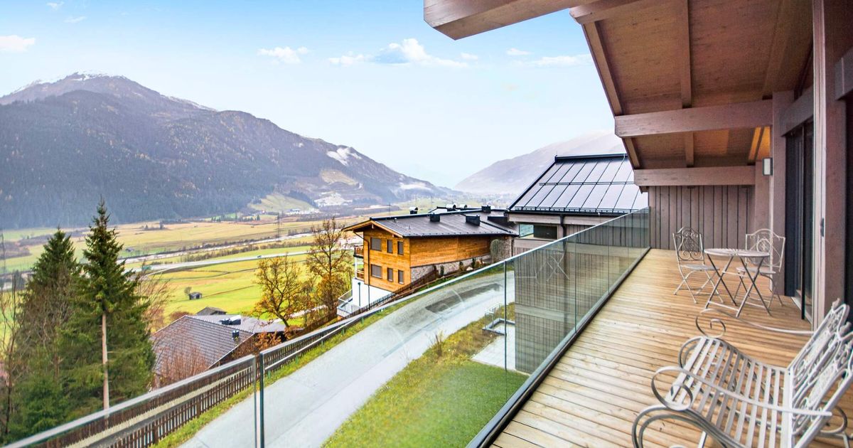 Luxury Mountain-Side Penthouse with Stunning Views! by RedAwning - Expedia