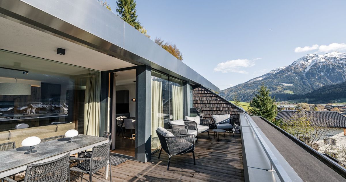 Modern Summit - Interior 2