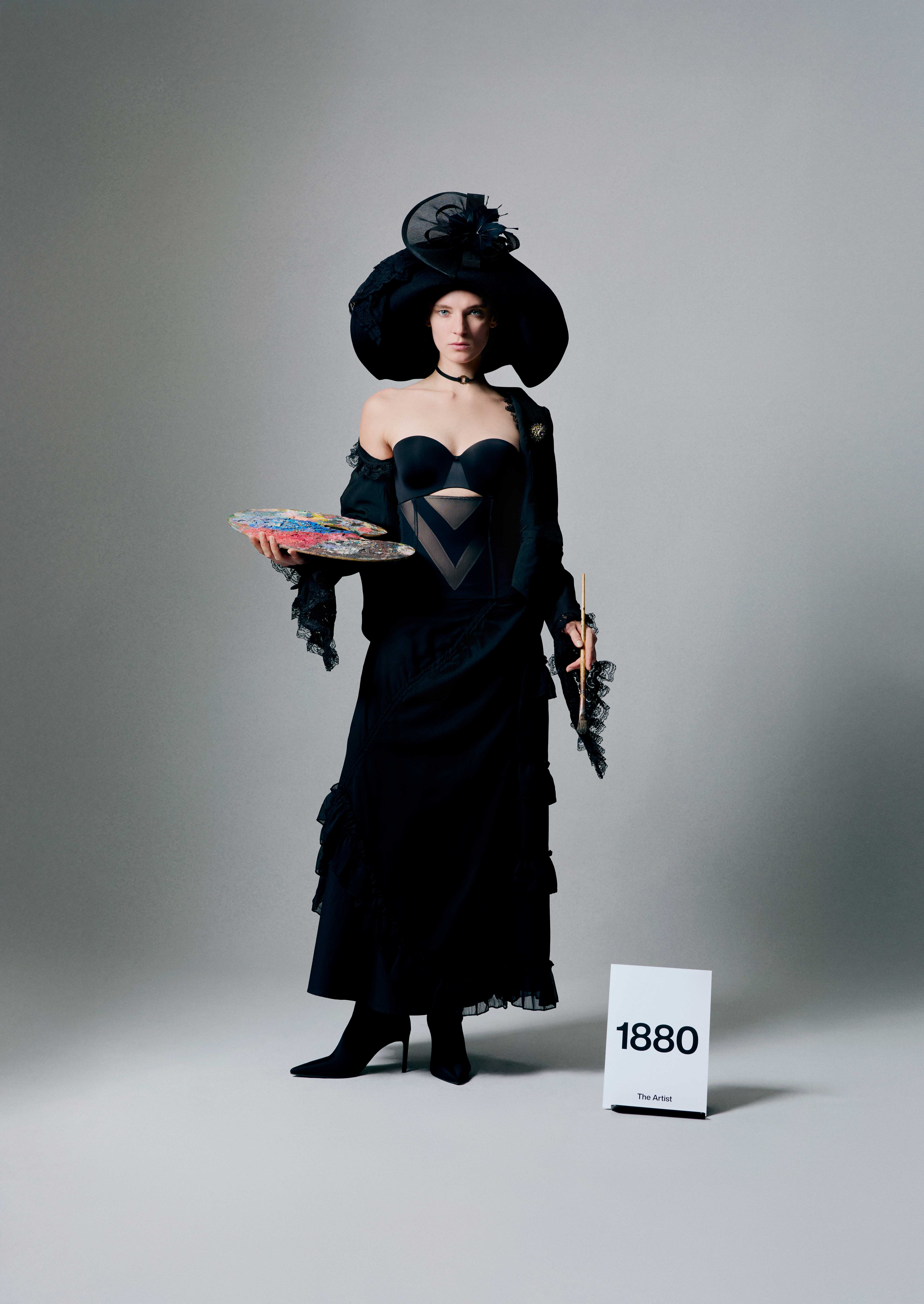 2-C15G50-011_ESSENTIALS_C16OF0-011_GLAM_SHAPING_2